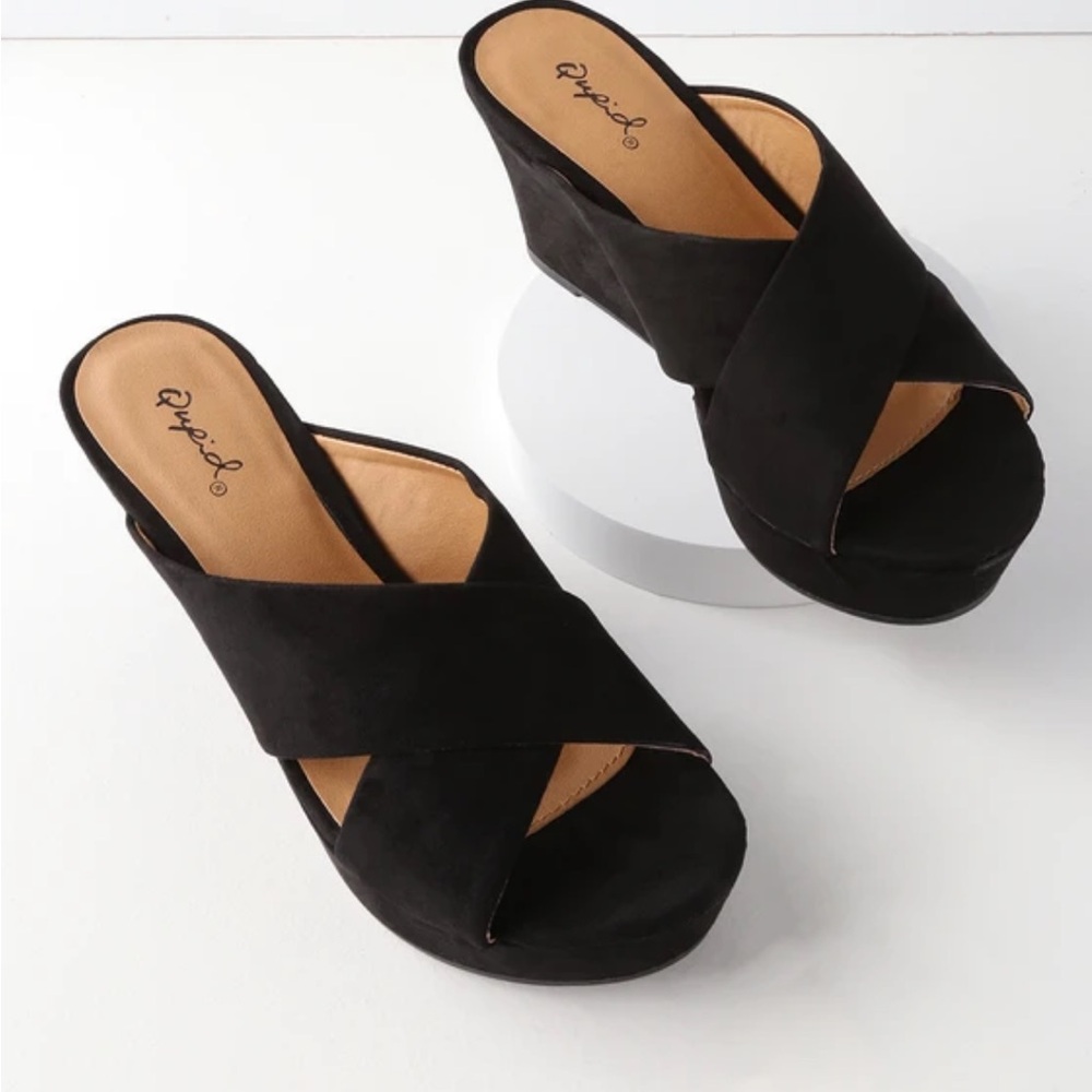 Qupid Black Crisscross Wedge Sandals